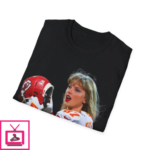 Taylor Swift with Chiefs Jersey Shirt 1 2