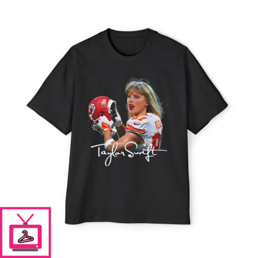 Taylor Swift with Chiefs Jersey Shirt 1 3