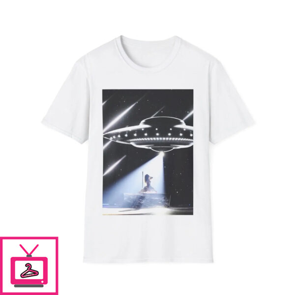 Taylor Swift’s Alien Abduction Shirt