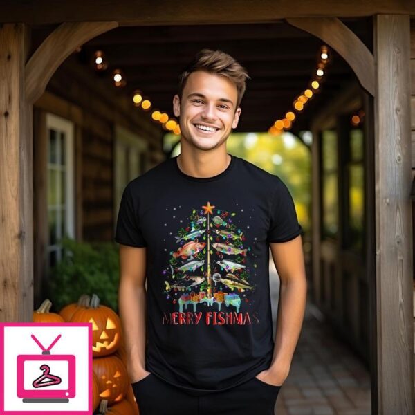 Pine Tree Merry Fishmas Christmas 2024 T-Shirt