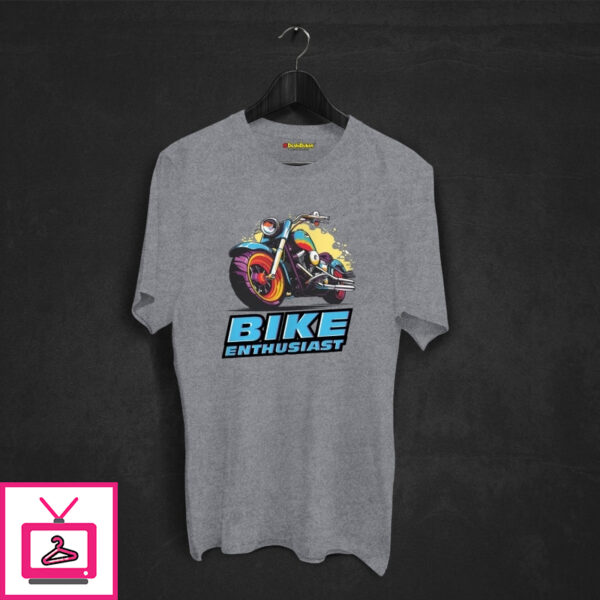 Bike Enthusiast graffiti t-shirt