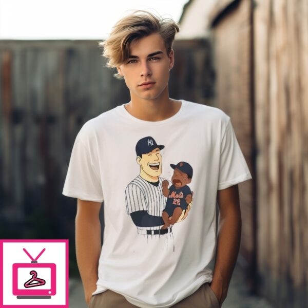 Aaron Judge Carrying Juan Soto Crying Anime T-Shirt