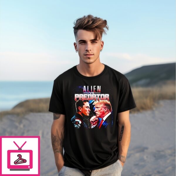 Alien Vs Predator Elon Musk Vs Donald Trump T-Shirt