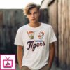 Peanuts Charlie Brown And Snoopy Detroit Tigers T-Shirt