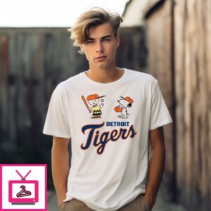 Peanuts Charlie Brown And Snoopy Detroit Tigers T-Shirt