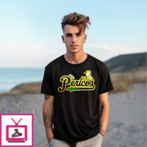 Pericos De Puebla X Peanuts T-Shirt