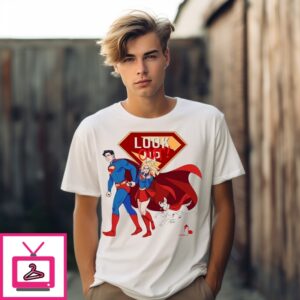 Superman Clark Kent Supergirl Kara Zor-El Middle Finger Superdog Krypto Look Out T-Shirt