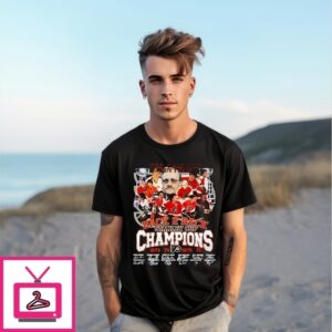 Yes I Am Old But I Saw Philadelphia Flyers Back 2 Back Stanley Cup Champions Signatures T-Shirt