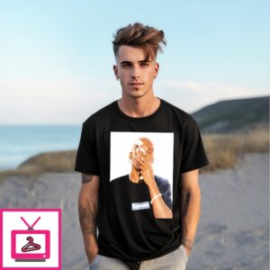 Dean Blunt Smoking Suprem T-Shirt Dean Blunt Smoking Suprem T-Shirt