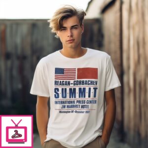 Reagan Gorbachev Summit International Press Center Jw Marriott Hotel 1987 Usa Flag T-Shirt