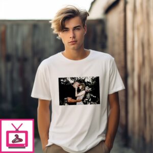 Travis Kelce And Taylor Engagement 2025 Romantic Couple T-Shirt