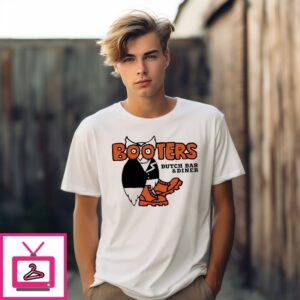 Hooters Booters Butch Bar And Diner Logo T-Shirt