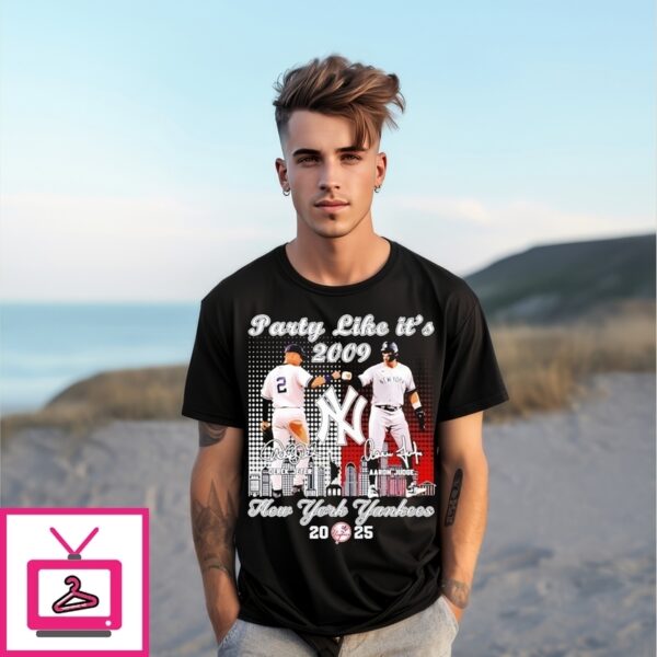 Party Like It’S 2009 Derek Jeter And Aaron Judge New York Yankees 2025 T-Shirt