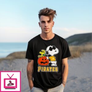 Pittsburgh Pirates Snoopy Woodstock Pumpkin Halloween T-Shirt