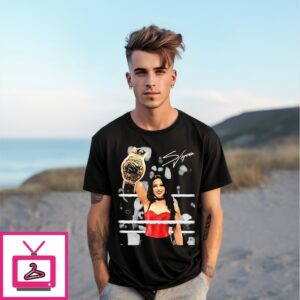 Stephanie Vaquer Wwe Signature Graphic T-Shirt