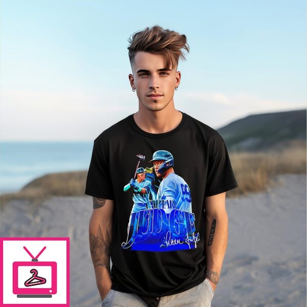 Captain Judge New York Yankees Player Signature Graphic T-Shirt