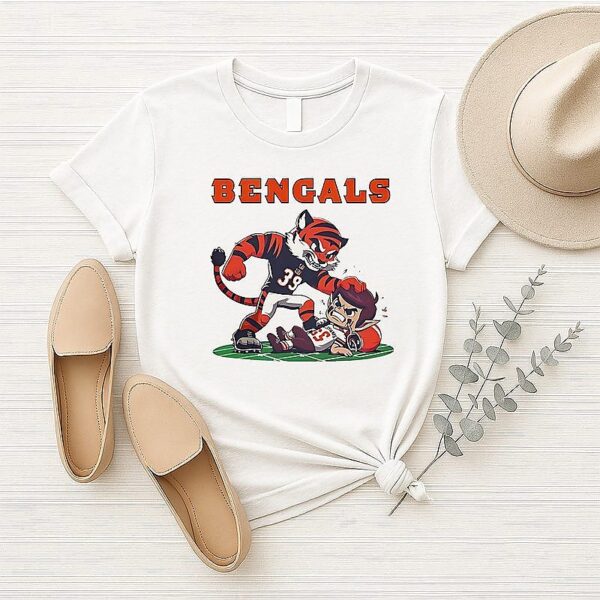 Cincinnati Bengals Vs Cleveland Browns NFL Season 2025 Mascot T-Shirt