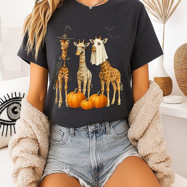 Giraffe Boo Mummy Witch Halloween T-Shirt
