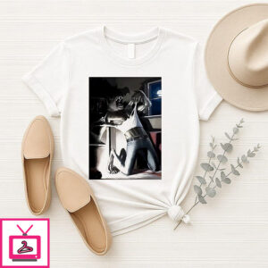 Wolf Ripping Tearing T-Shirt