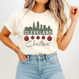 Cleveland Skyline Silhouette Christmas T-Shirt