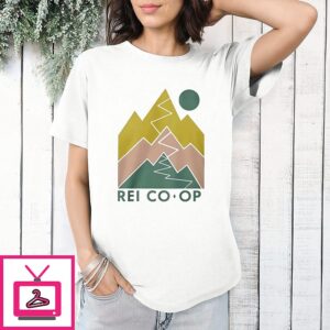 Rachel Olivia Wearing Rei Co Op T-Shirt