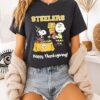 Snoopy And Charlie Brown X Pittsburgh Steelers Football Happy Thanksgiving T-Shirt