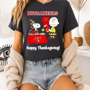 Snoopy And Charlie Brown X Tampa Bay Buccaneers Thanksgiving T-Shirt