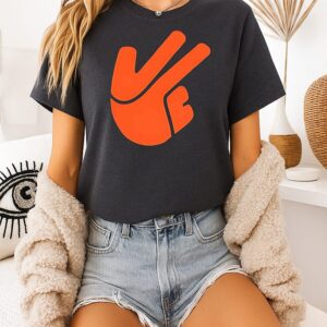 New York Knicks 3 Hand T-Shirt