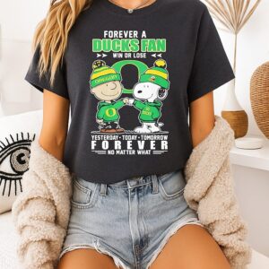 Snoopy Bump Charlie Brown X Oregon Ducks Forever A Ducks Fan Win Or Lose T-Shirt