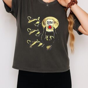 Funny Moon Raccoon Beer Graphic T-Shirt