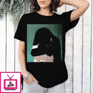 Lain Iwakura Sad Girl Serial Experiments Lain Anime T-Shirt