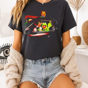 Frog Kermit Middle Finger Miss Piggy Riding Car At Mcdonalds T-Shirt
