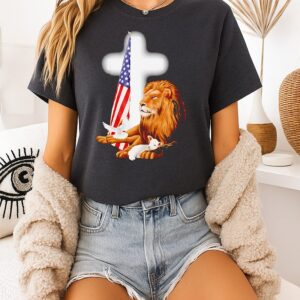 Lion And Lamb Cross America Flag T-Shirt