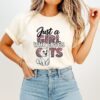 Cat Lover Just A Girl Who Loves Cats T-Shirt