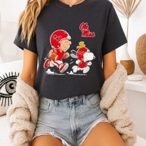Ole Miss Rebels X Charlie Brown Woodstock And Snoopy Football Running T-Shirt