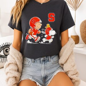 Syracuse Orange X Charlie Brown Woodstock And Snoopy Football Running NCAA T-Shirt