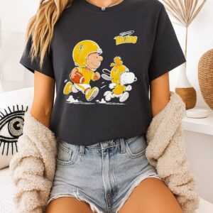 Toledo Rockets X Charlie Brown Woodstock And Snoopy Football Running NCAA T-Shirt
