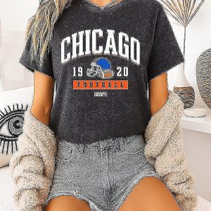 Chicago Bears 1920 Football Helmet T-Shirt