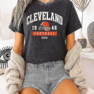 Cleveland Browns 1946 Football Helmet T-Shirt