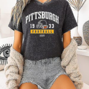 Pittsburgh Steelers 1933 Football Helmet T-Shirt